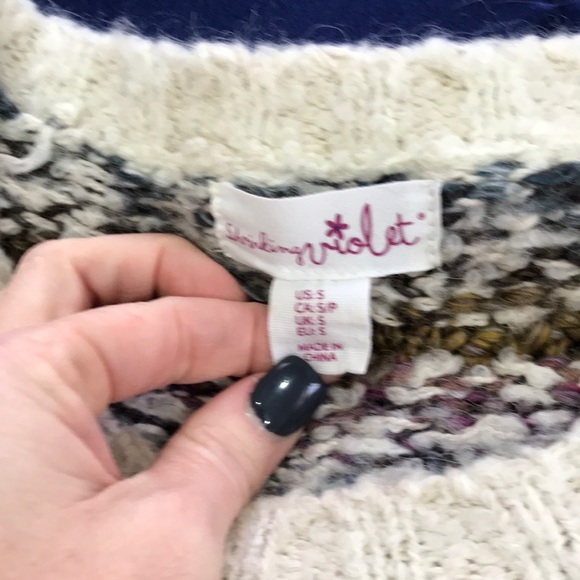 Form fitting wool sweater dress - Picture 3 of 7